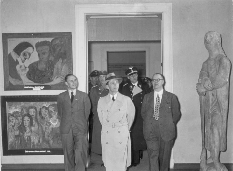 München, Goebbels im Haus der Deutschen Kunst